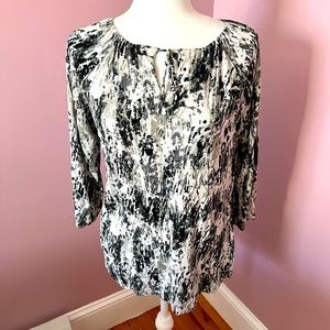 Lularoe Debra Peasant Top size XS